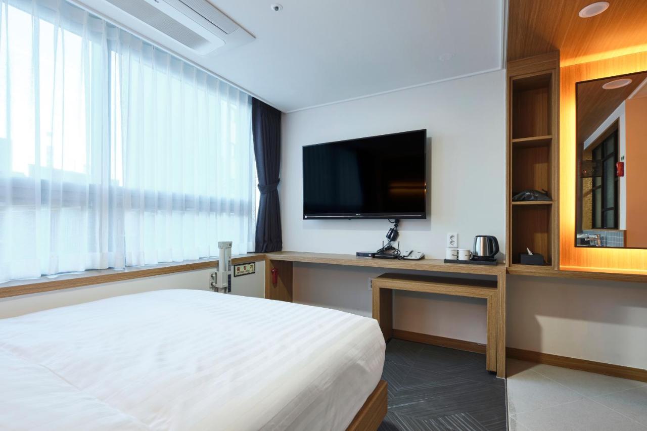 S Stay Hotel Suwon Exterior photo