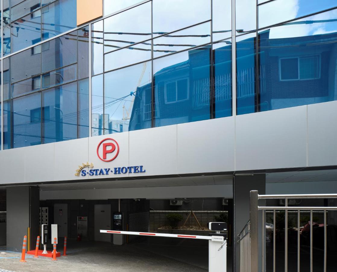 S Stay Hotel Suwon Exterior photo