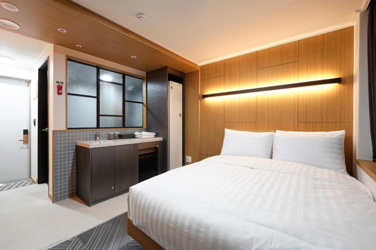 S Stay Hotel Suwon Exterior photo